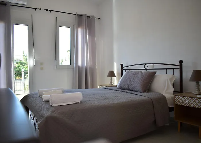 Chliara Apartments By Tzalas